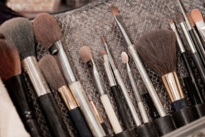 眼線(xiàn)刷怎么化才能顯得更干凈