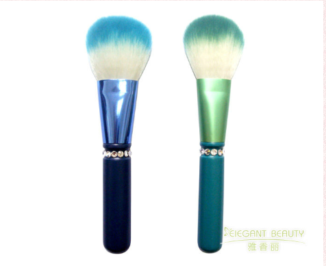 化妝刷挑選指南，助你打造精致妝容！