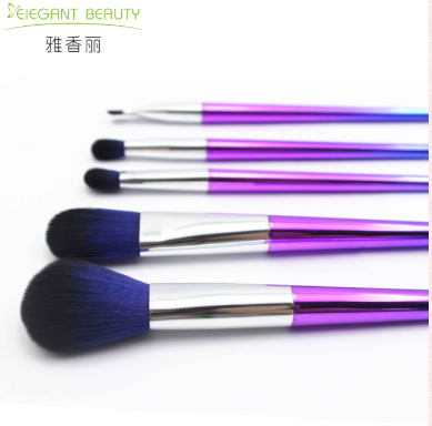 化妝刷掉毛？該怎么避免呢？