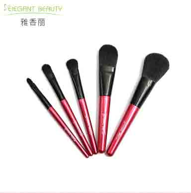 化妝刷多長(zhǎng)時(shí)間清洗一次比較好？