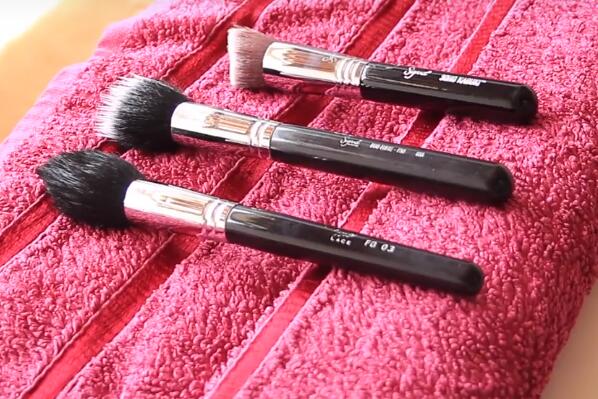 定制化妝刷的材質(zhì)有哪些選擇？