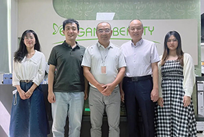 共建美好社會(huì)丨慈善與發(fā)展同行，愛(ài)心與責(zé)任并肩，鵬灣公益走訪(fǎng)理事企業(yè)深圳市雅香麗集團(tuán)