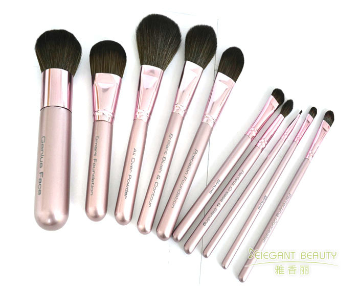 如何保養(yǎng)和維護(hù)定制的化妝刷套裝以延長使用壽命？