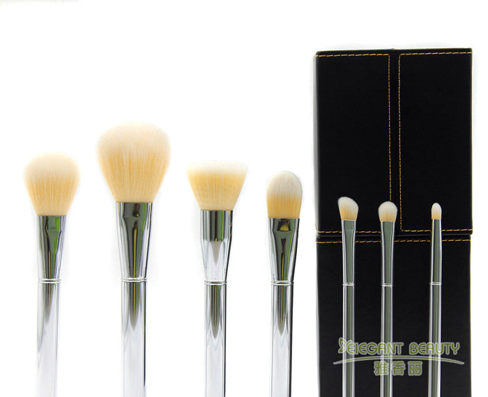 化妝刷定制的價(jià)格解析：定制刷具到底值不值得？