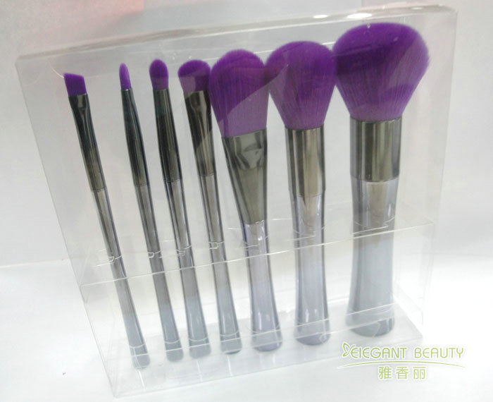 成套化妝刷一刷多用，提升化妝效率